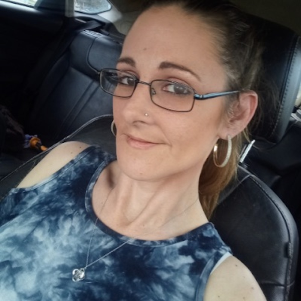 Meet your Posher, Cassandra